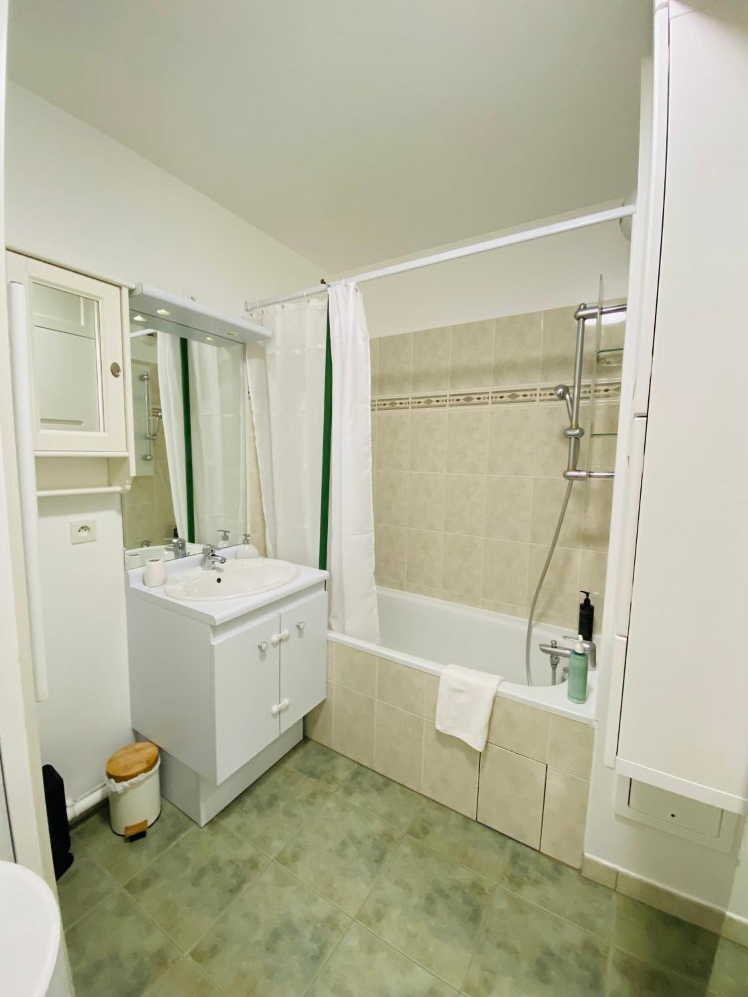 Charmant Appartement 3 Pieces Proche Rer & Disney Montévrain Esterno foto